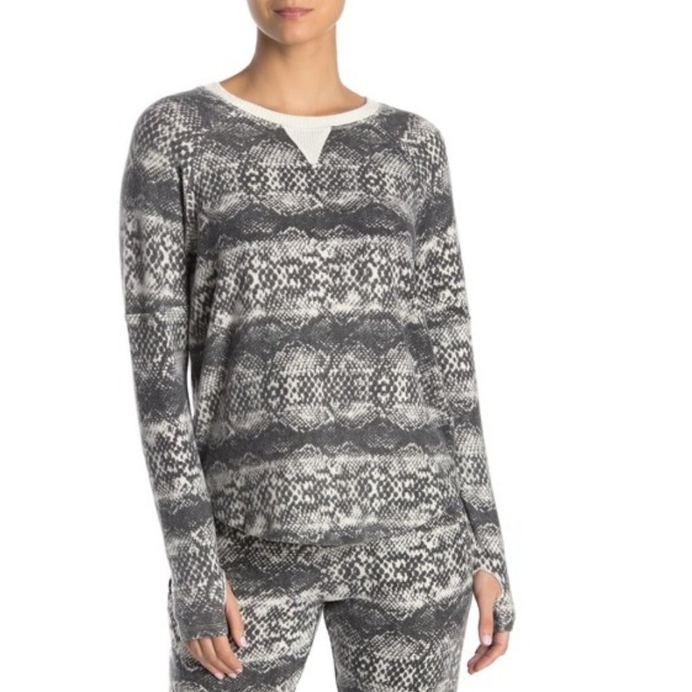 🎁 Theo and Spence Yummy Thumbhole Sleeve Brushed Knit